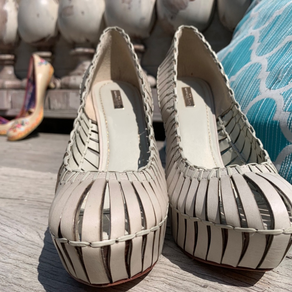 Report Signature Calyer Platform Heels. Size 7 - image 2